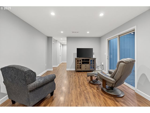 9965 Sw PIMLICO Ter, Beaverton, OR 97008