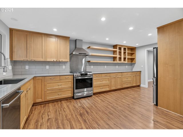 9965 Sw PIMLICO Ter, Beaverton, OR 97008