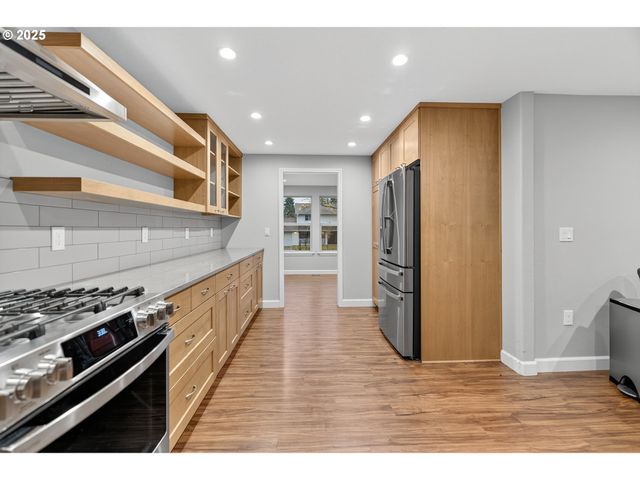 9965 Sw PIMLICO Ter, Beaverton, OR 97008