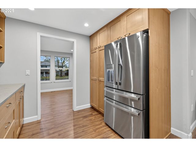 9965 Sw PIMLICO Ter, Beaverton, OR 97008