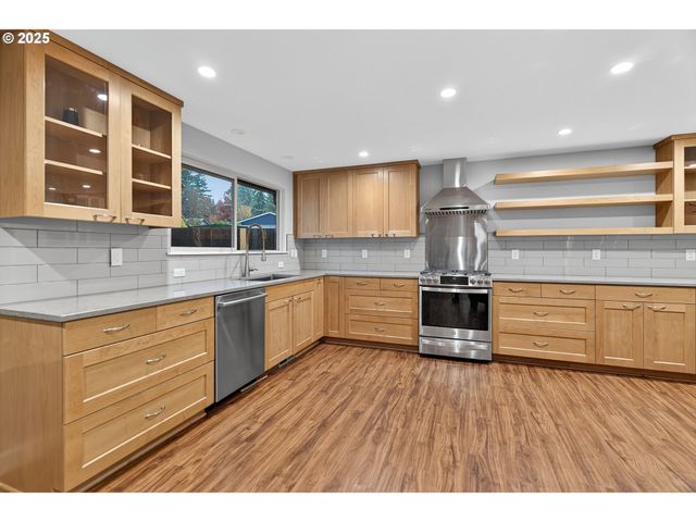 9965 Sw PIMLICO Ter, Beaverton, OR 97008