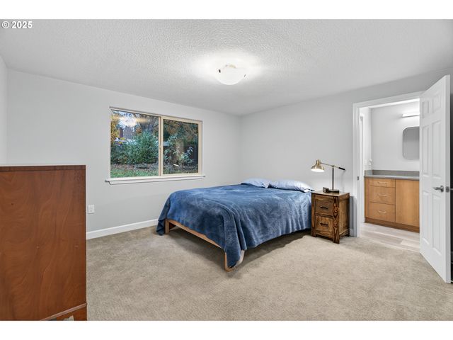 9965 Sw PIMLICO Ter, Beaverton, OR 97008