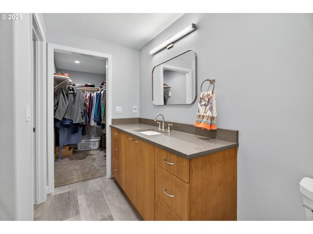 9965 Sw PIMLICO Ter, Beaverton, OR 97008