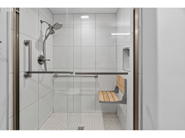 9965 Sw PIMLICO Ter, Beaverton, OR 97008