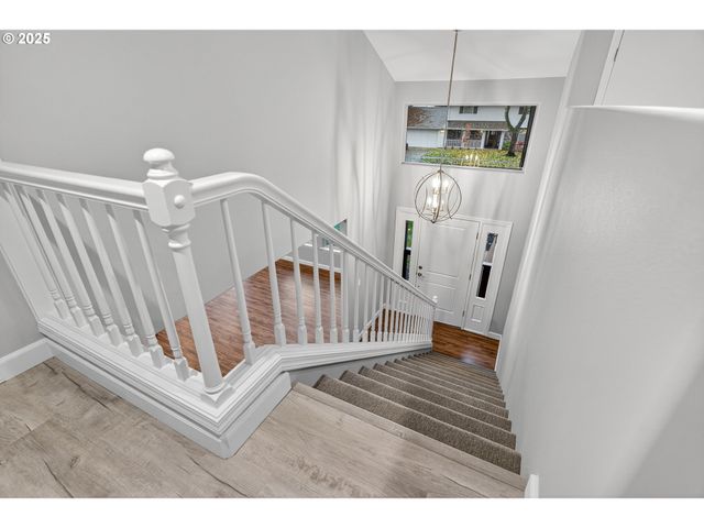 9965 Sw PIMLICO Ter, Beaverton, OR 97008