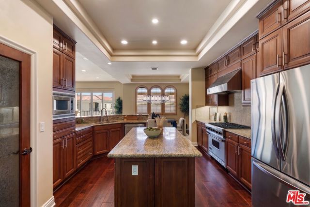 23963 De Ville Way, Malibu, CA 90265