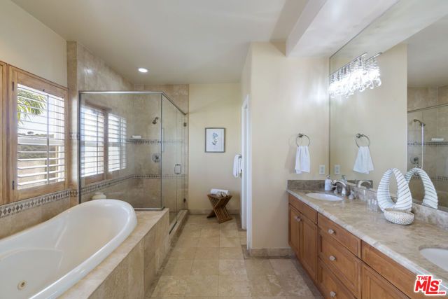 23963 De Ville Way, Malibu, CA 90265