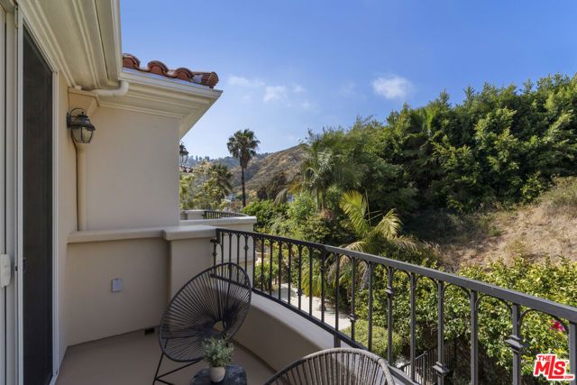 23963 De Ville Way, Malibu, CA 90265
