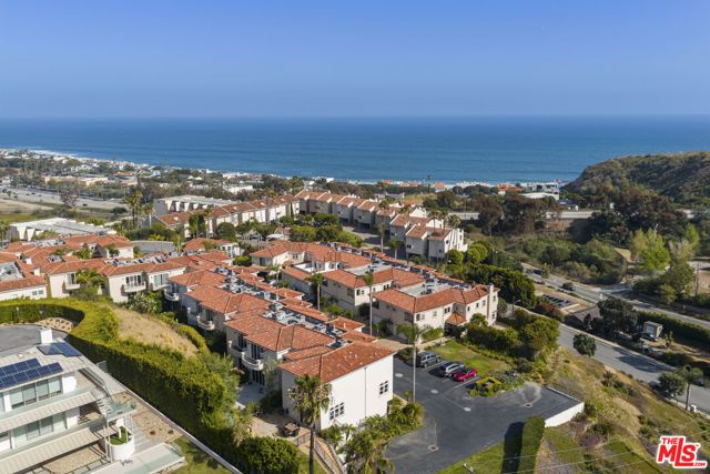 23963 De Ville Way, Malibu, CA 90265