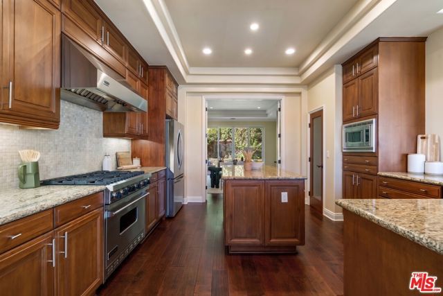 23963 De Ville Way, Malibu, CA 90265