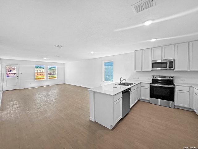 3312 Glacier, Kerrville, TX 78028