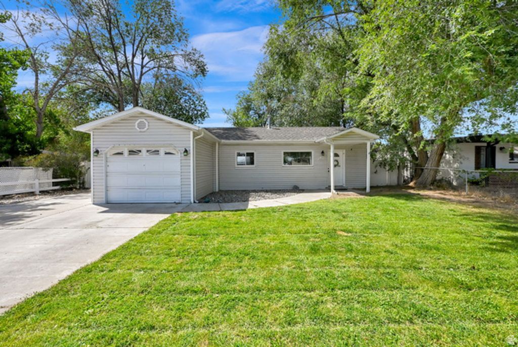 10282 S ZINNIA WAY, Sandy, UT 84094 — photo 2