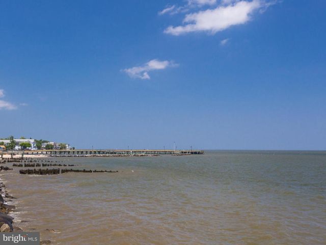 8637 SAINT ANDREWS DR, Chesapeake Beach, MD 20732