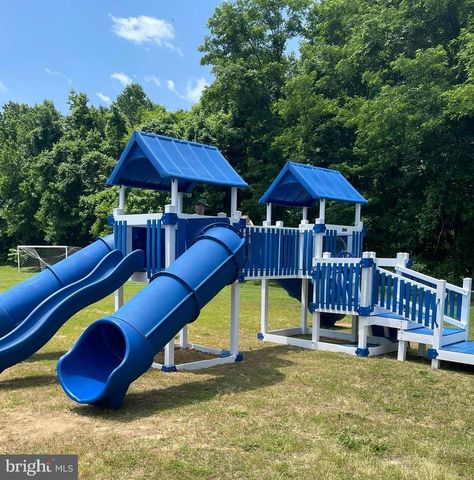 8637 SAINT ANDREWS DR, Chesapeake Beach, MD 20732