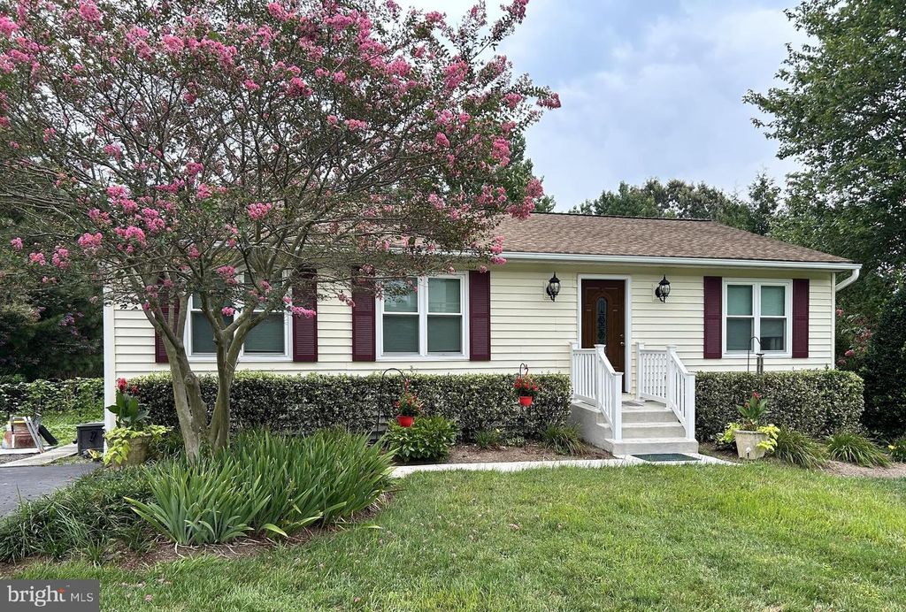 8637 SAINT ANDREWS DR, Chesapeake Beach, MD 20732