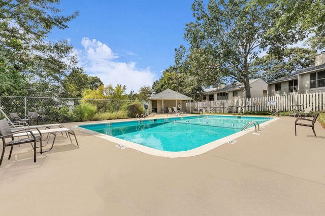 605 Waterwood Drive, Goose Creek, SC 29445