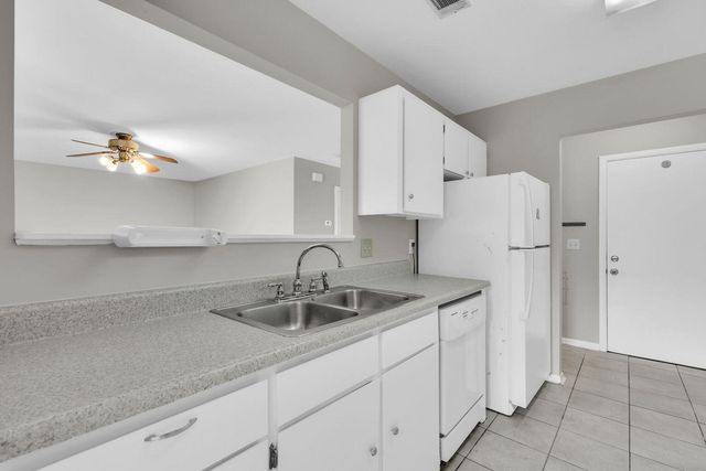 605 Waterwood Drive, Goose Creek, SC 29445