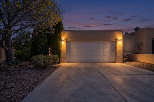 3028 Sandia Circle, Santa Fe, NM 87507
