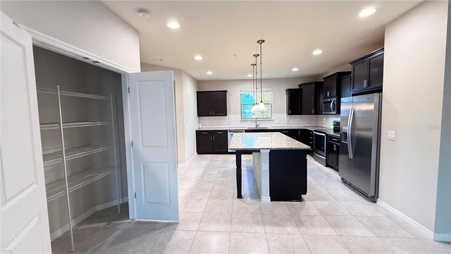 588 PIAZZA POINT, Oviedo, FL 32765