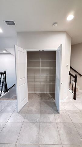 588 PIAZZA POINT, Oviedo, FL 32765