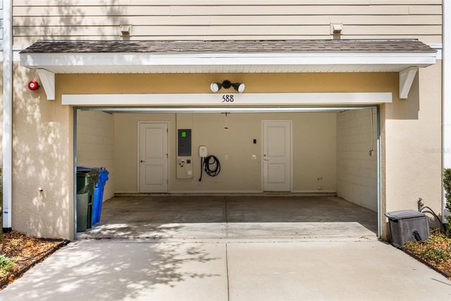 588 PIAZZA POINT, Oviedo, FL 32765