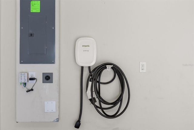 588 PIAZZA POINT, Oviedo, FL 32765