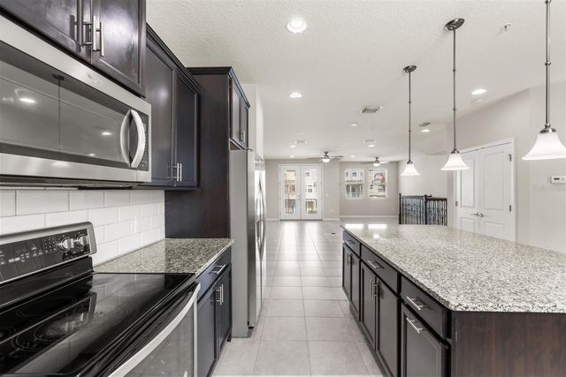 588 PIAZZA POINT, Oviedo, FL 32765