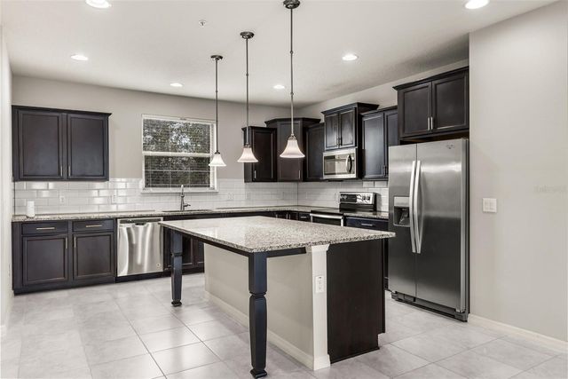 588 PIAZZA POINT, Oviedo, FL 32765