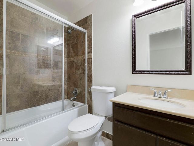 15242 Campus Park Drive E, Moorpark, CA 93021