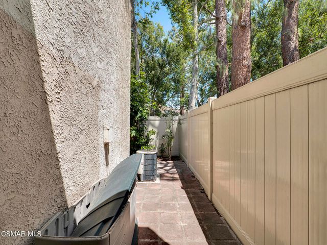 15242 Campus Park Drive E, Moorpark, CA 93021