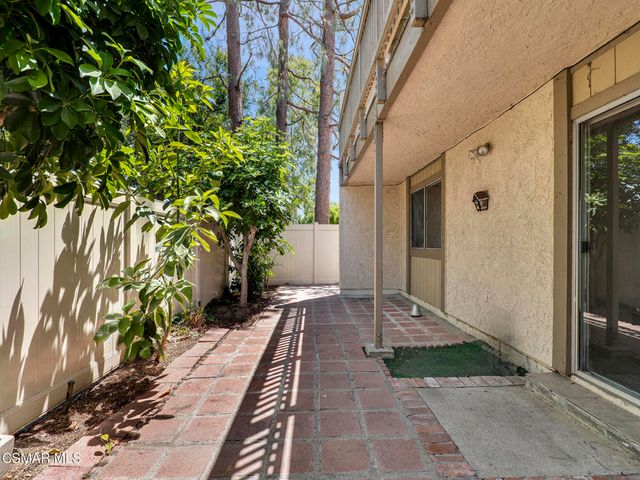 15242 Campus Park Drive E, Moorpark, CA 93021