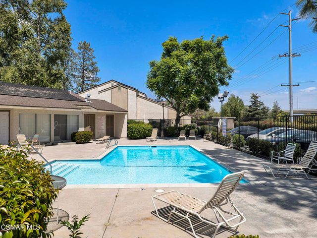 15242 Campus Park Drive E, Moorpark, CA 93021