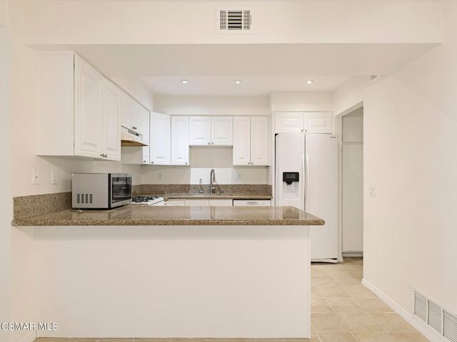 15242 Campus Park Drive E, Moorpark, CA 93021