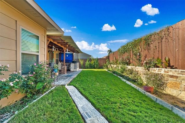 2905 Pacifico Way, Fort Worth, TX 76111