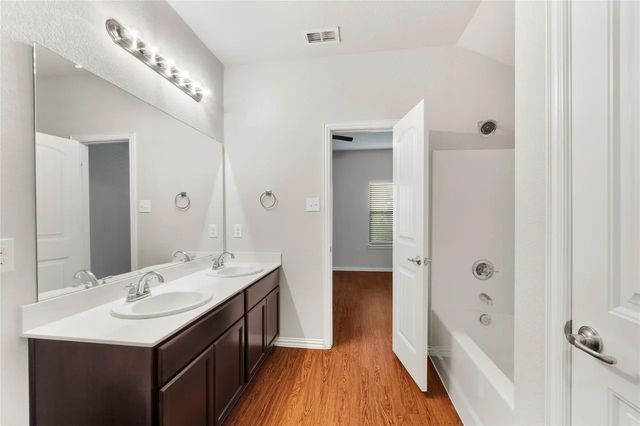 2905 Pacifico Way, Fort Worth, TX 76111