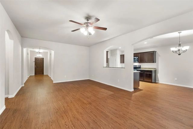 2905 Pacifico Way, Fort Worth, TX 76111