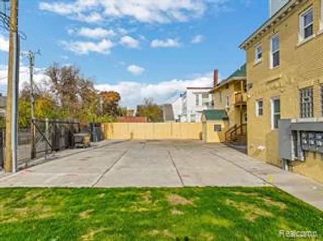 799 E Grand Boulevard 4, Detroit, MI 48207