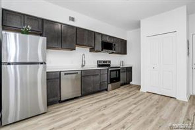 799 E Grand Boulevard 4, Detroit, MI 48207