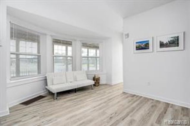 799 E Grand Boulevard 4, Detroit, MI 48207