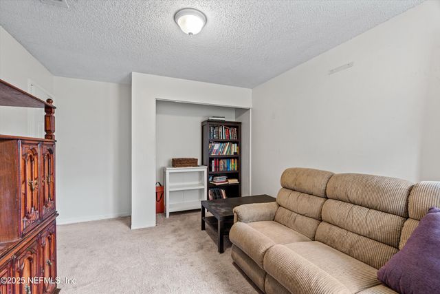 8182 LOCH LOMOND Lane, Jacksonville, FL 32244