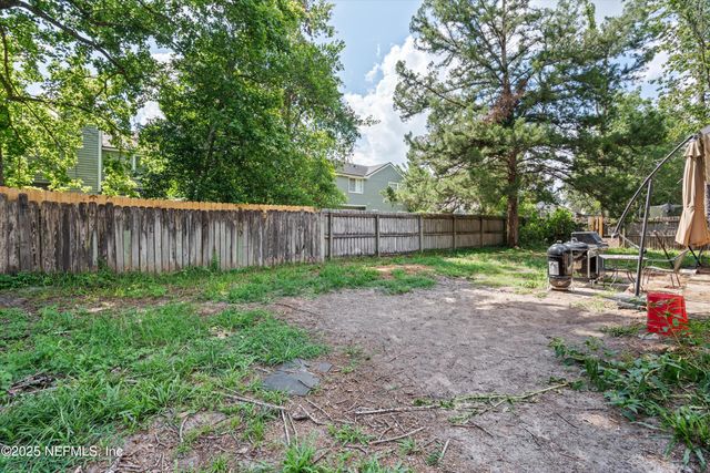 8182 LOCH LOMOND Lane, Jacksonville, FL 32244