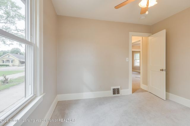 3721 Glenwood Avenue, Lansing, MI 48910