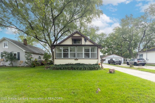 3721 Glenwood Avenue, Lansing, MI 48910