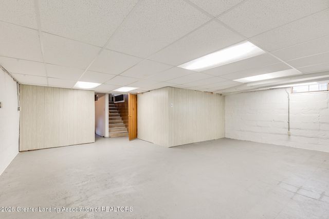 3721 Glenwood Avenue, Lansing, MI 48910