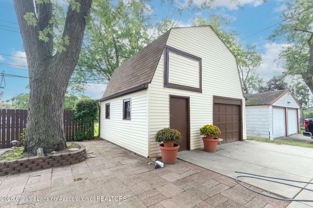 3721 Glenwood Avenue, Lansing, MI 48910