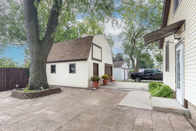 3721 Glenwood Avenue, Lansing, MI 48910