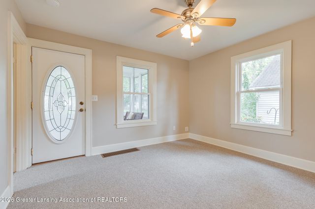 3721 Glenwood Avenue, Lansing, MI 48910