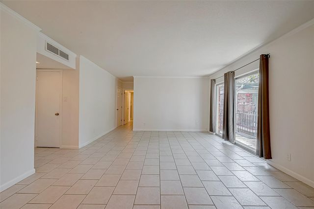 2824 Briarhurst Dr, Houston, TX 77057