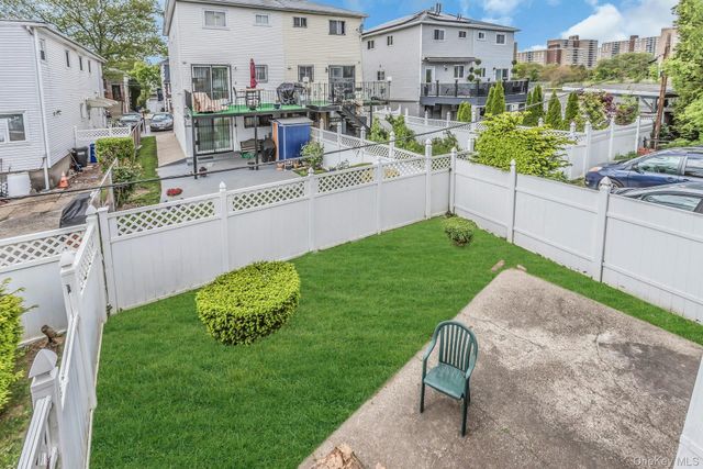10825 Avenue N, Brooklyn, NY 11236