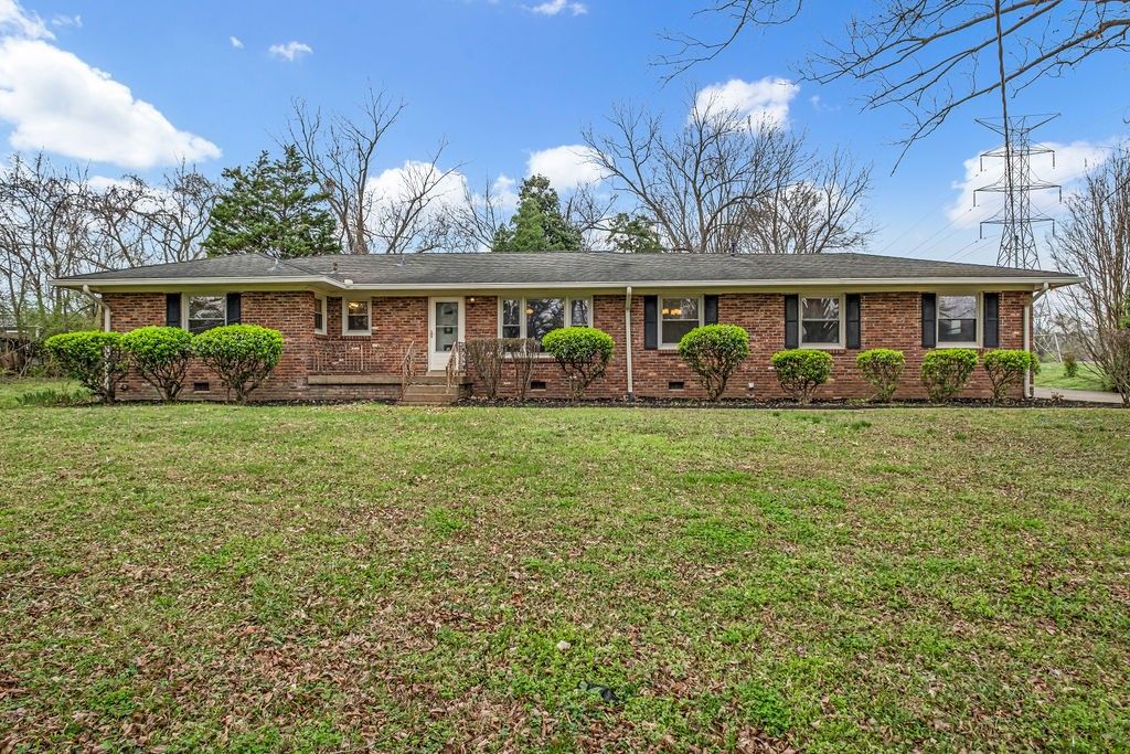 5361 Trousdale Dr, Nashville, TN 37220